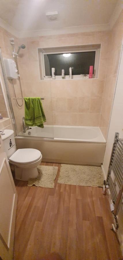 Spacious And Serene Stay Near Milton Keynes Centre Willen Экстерьер фото