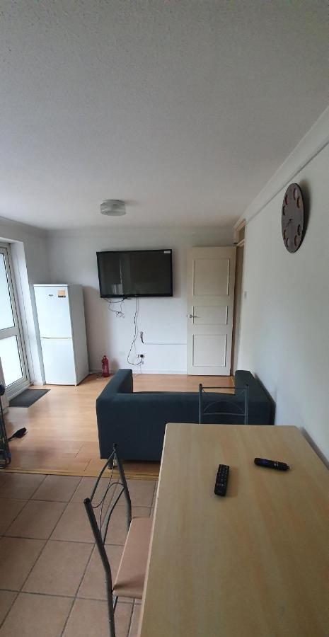 Spacious And Serene Stay Near Milton Keynes Centre Willen Экстерьер фото